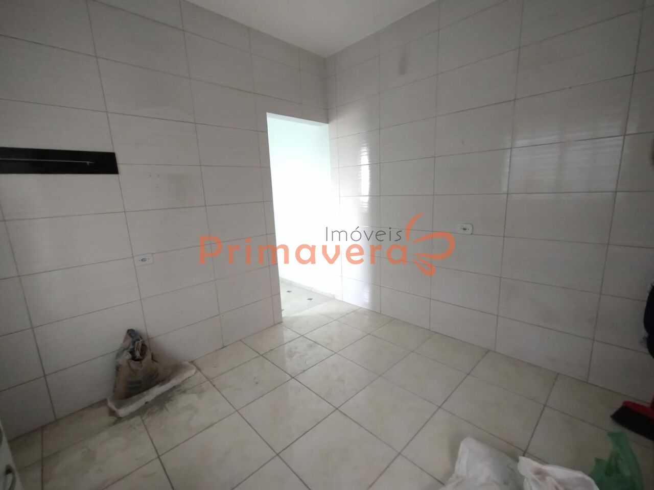 Casa Assobradada para Venda - Cidade D'Abril