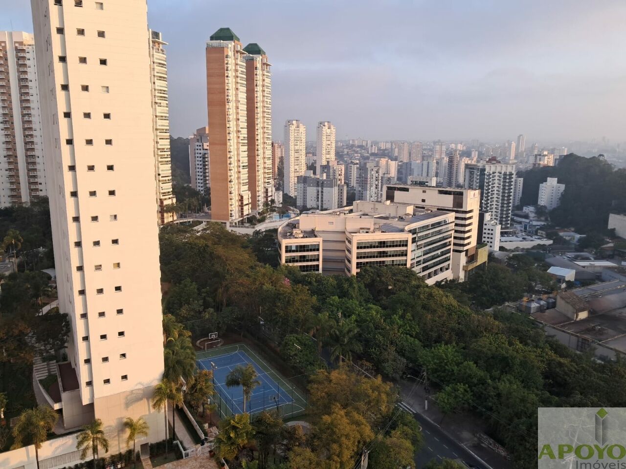 Apartamento para alugar com 2 quartos, 70m² - Foto 14