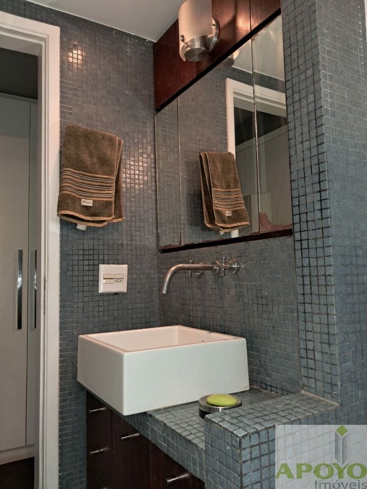 Apartamento para alugar com 2 quartos, 70m² - Foto 34