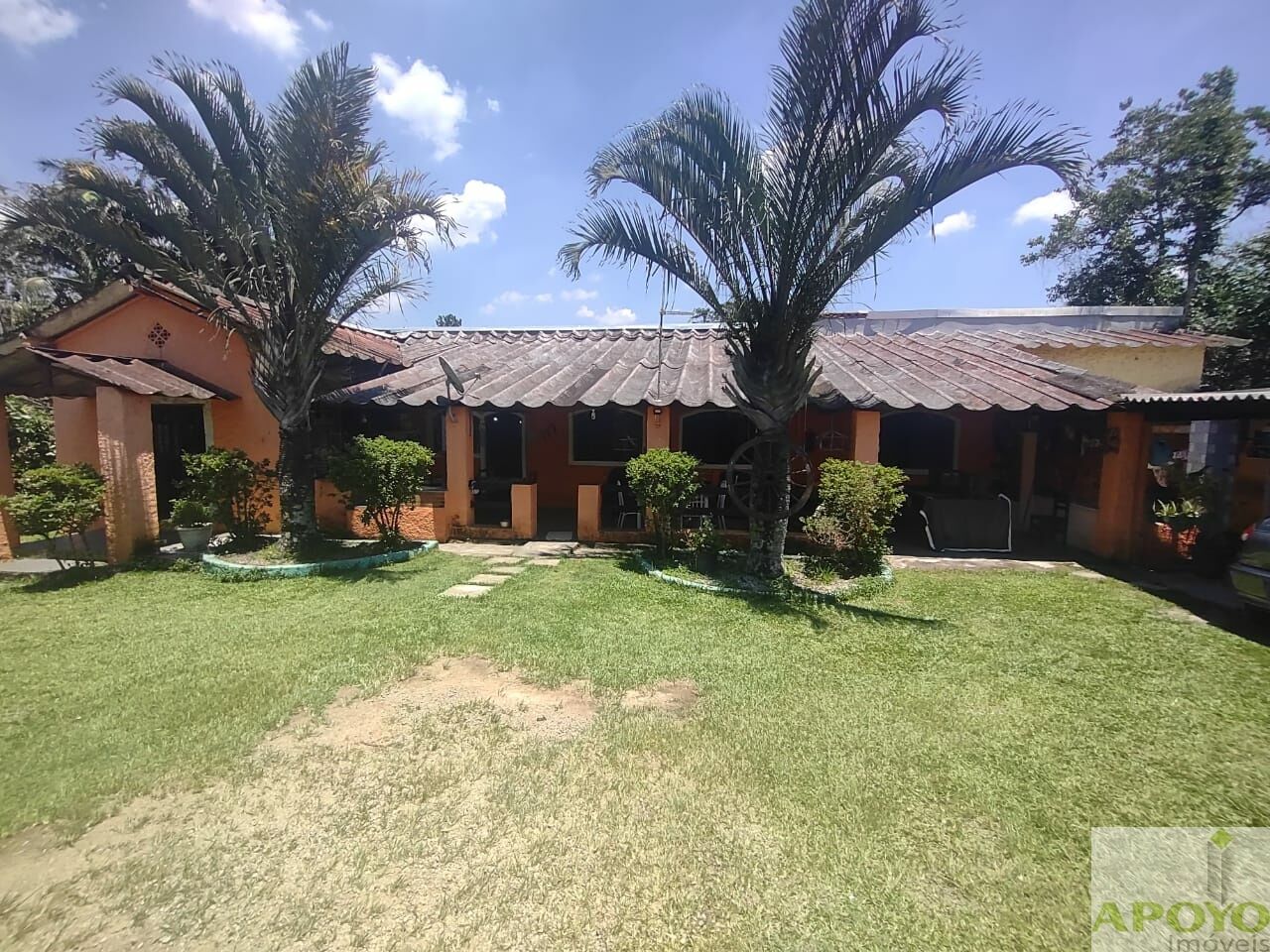 Chácara, 3 quartos, 1700 m² - Foto 1