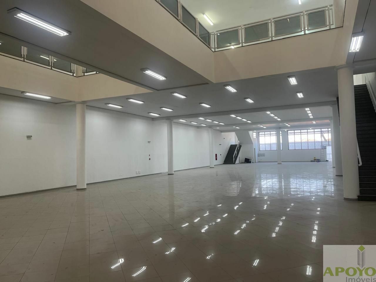 Loja-Salão, 1600 m² - Foto 1