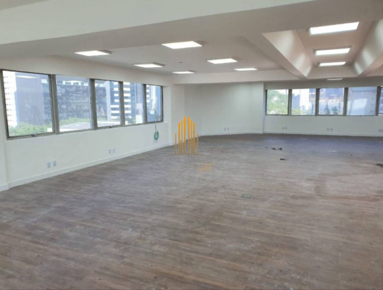 Salas/Conjuntos para Venda - Cidade Monções