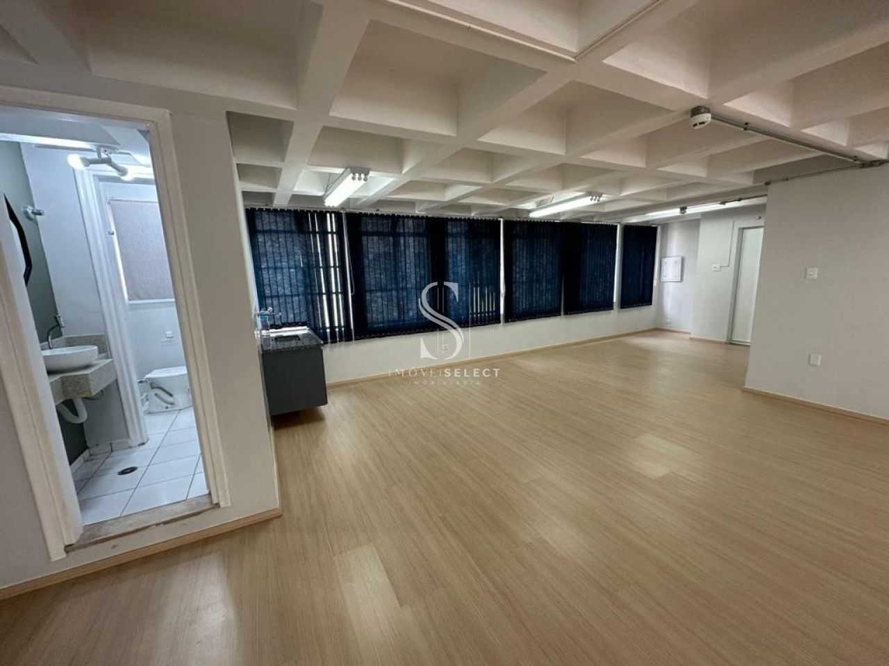 Salas/Conjuntos para Venda - República