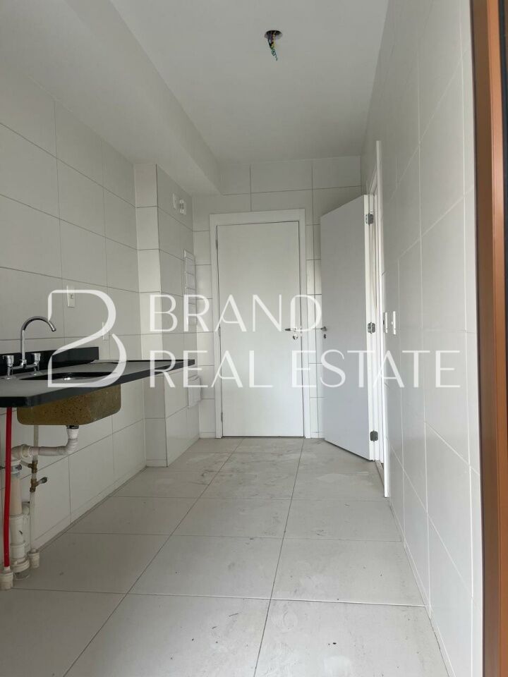 Foto 17 - BR12136