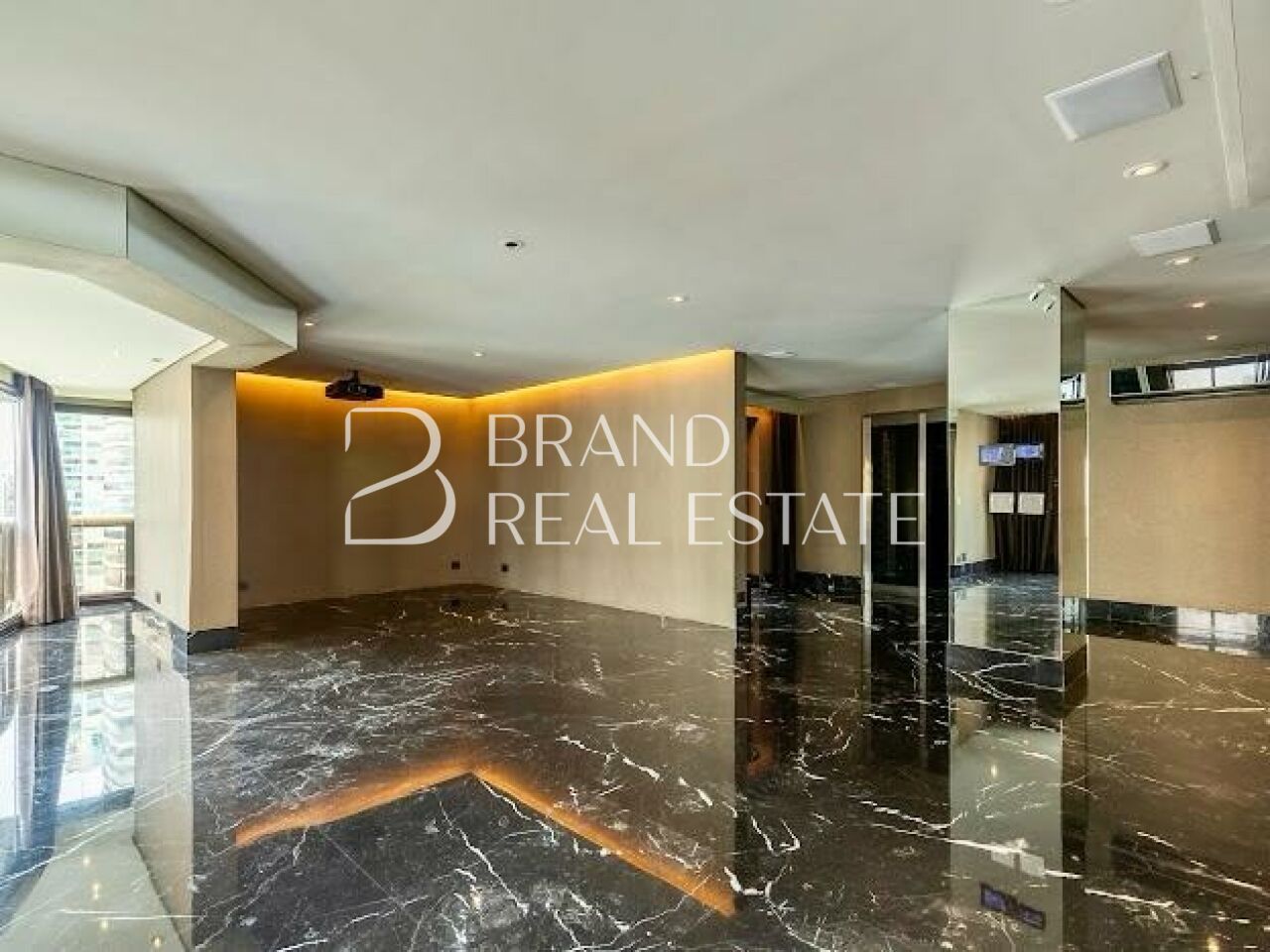 Foto 6 - BR12172