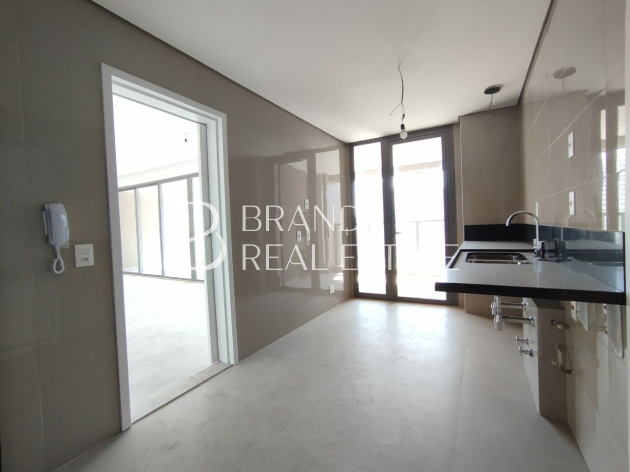 Foto 10 - BR12330
