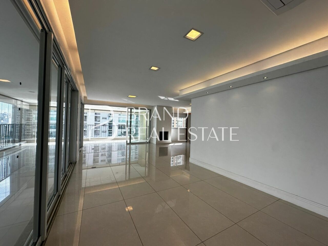Foto 7 - BR12612