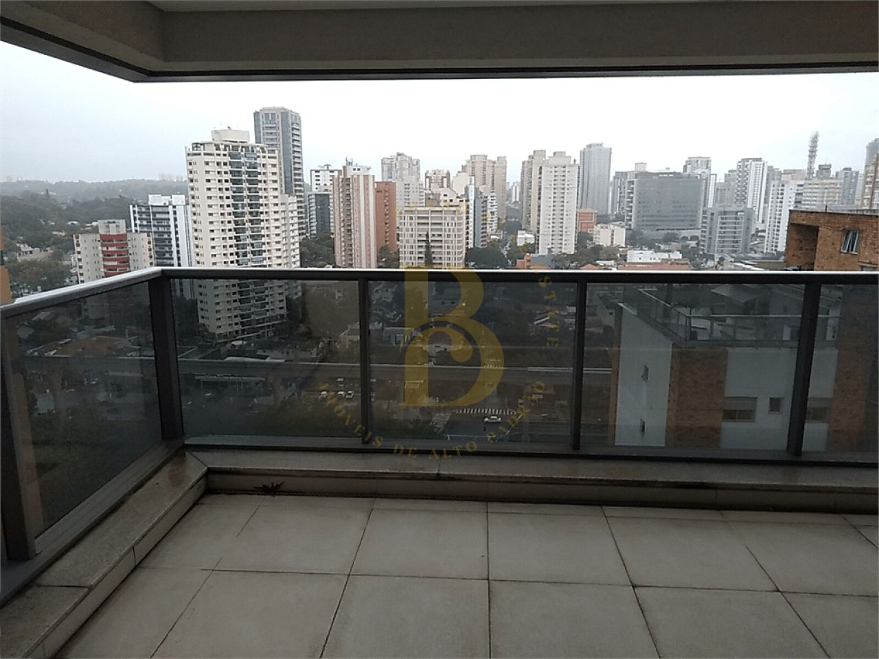 Foto 4 - BR1521