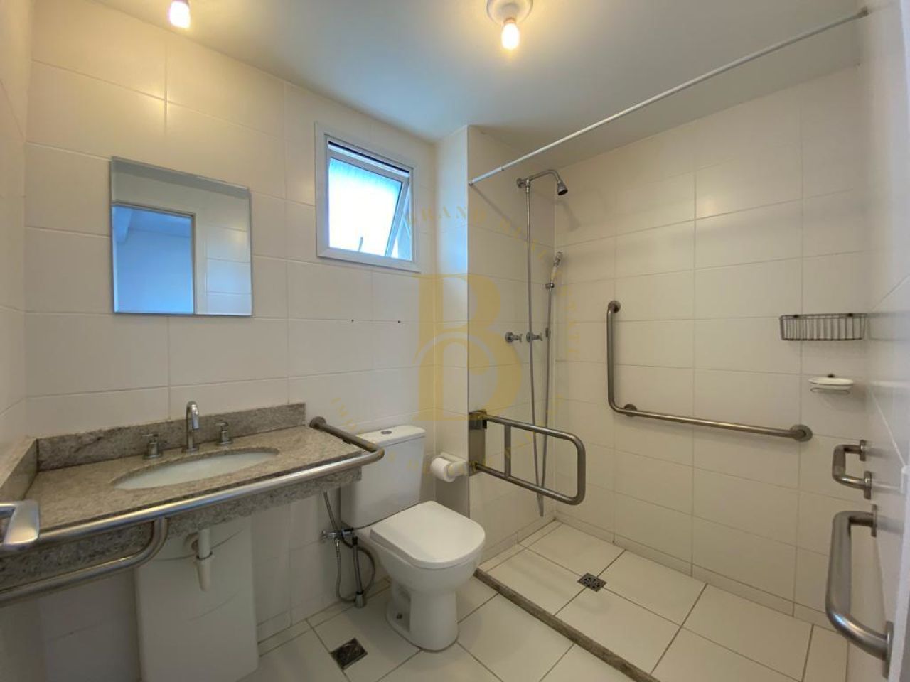 Foto 13 - BR1740
