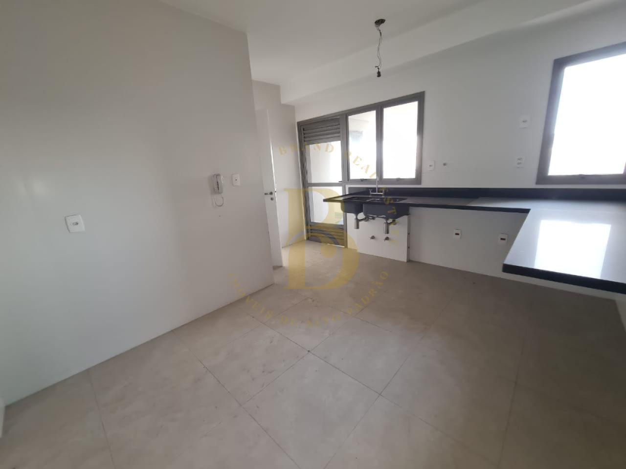 Foto 23 - BR2037
