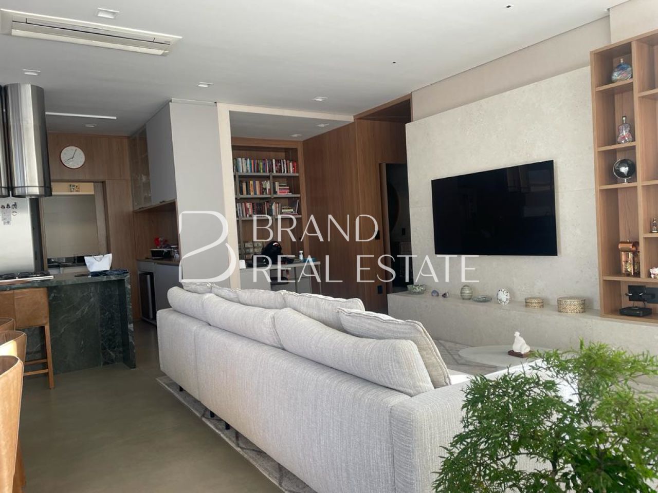 Foto 5 - BR2050