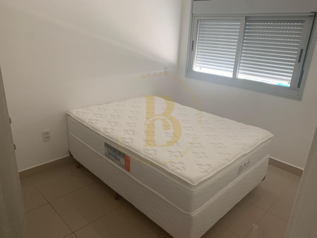 Foto 2 - BR8007
