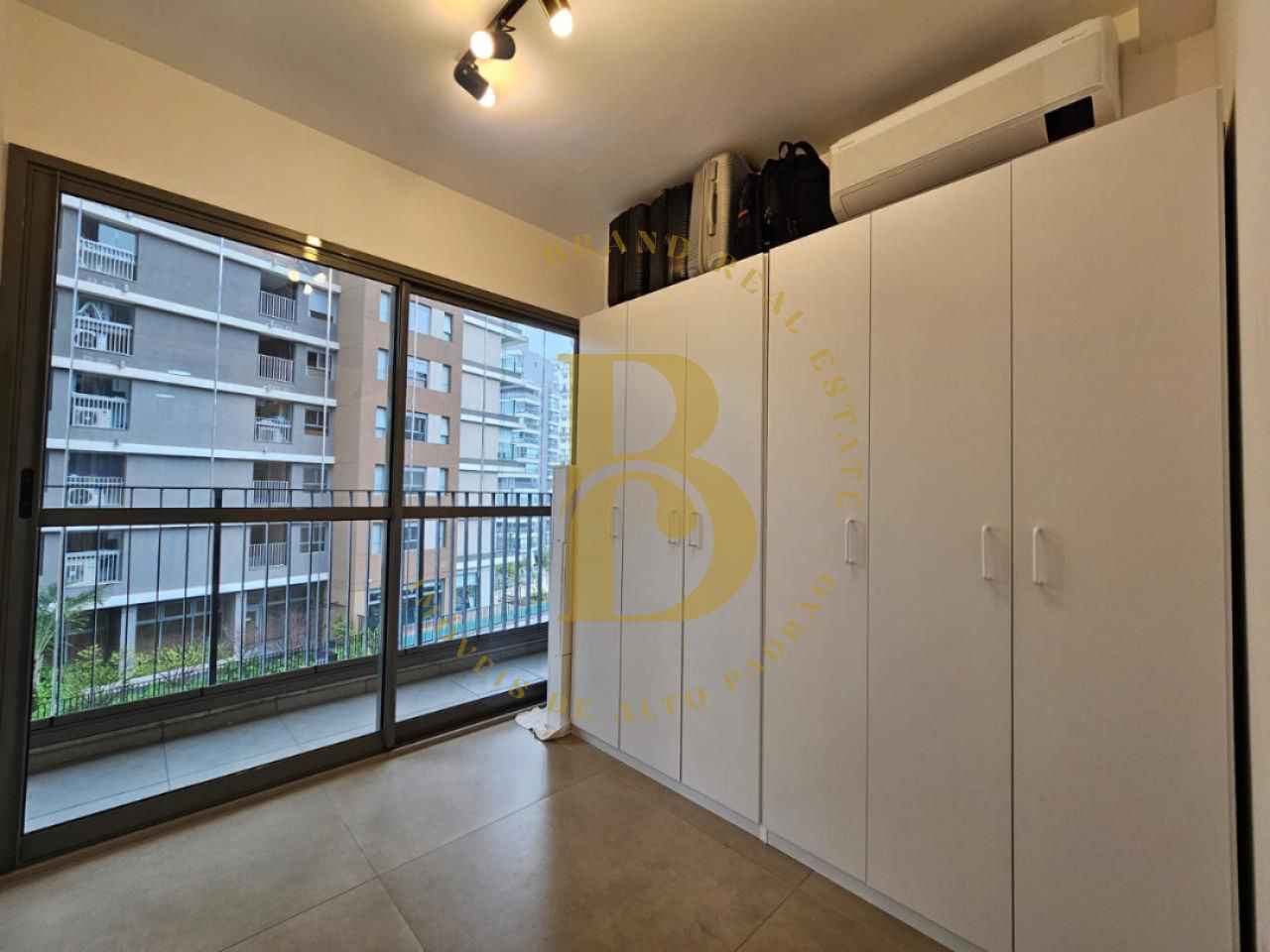 Foto 4 - BR8308