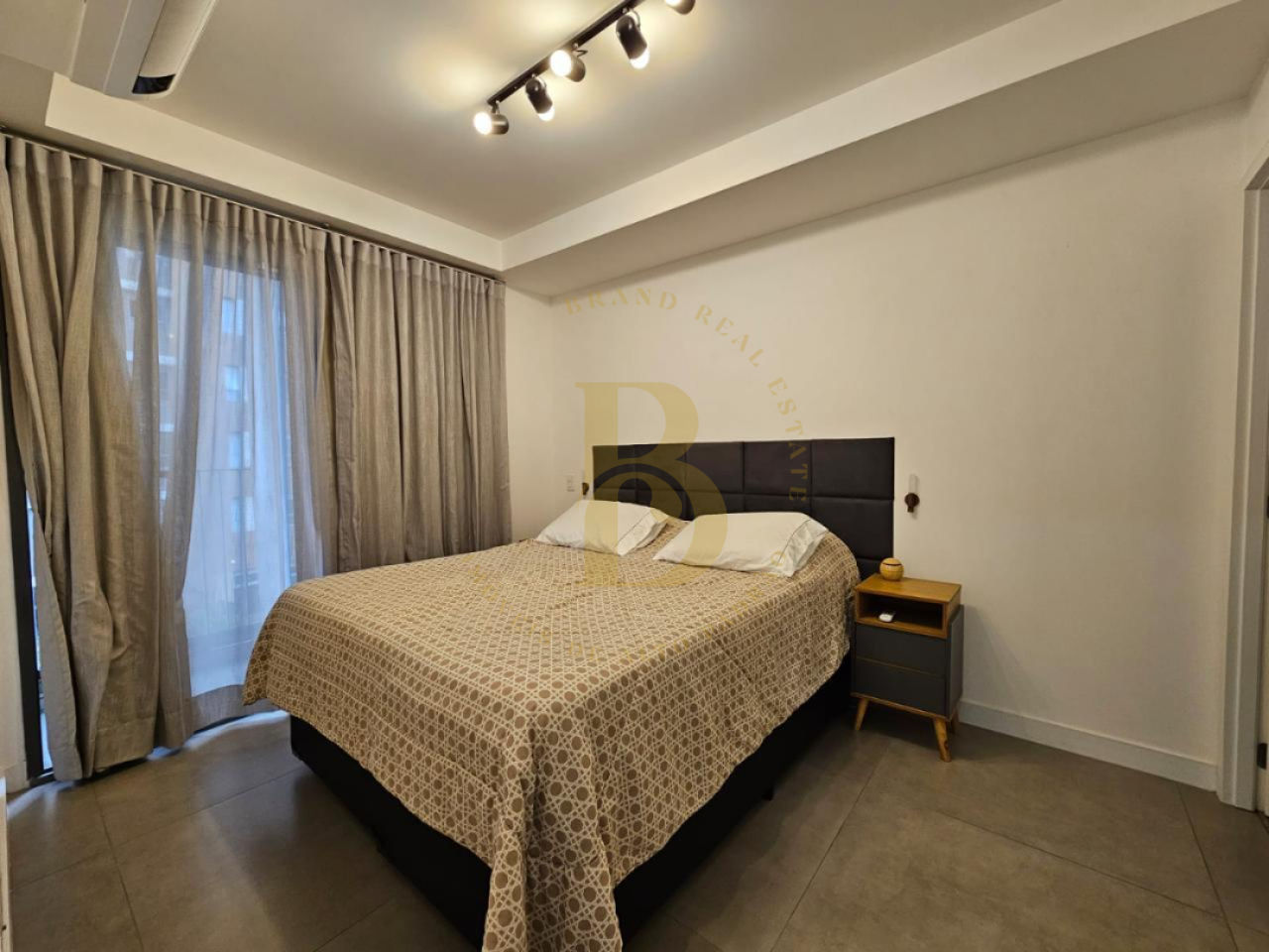 Foto 5 - BR8308