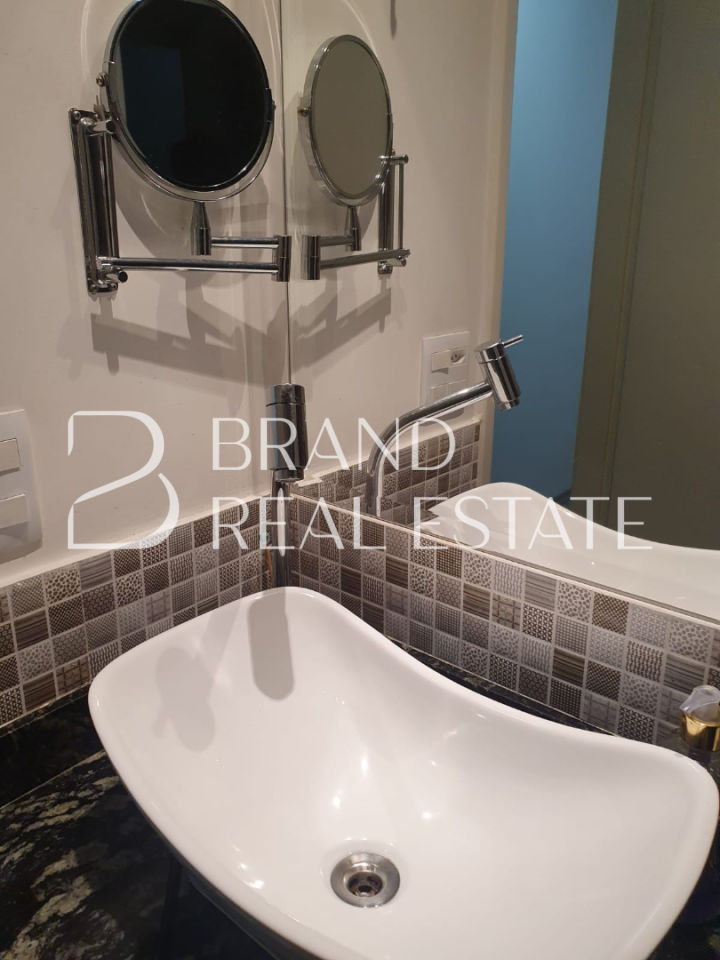 Foto 5 - BR8711