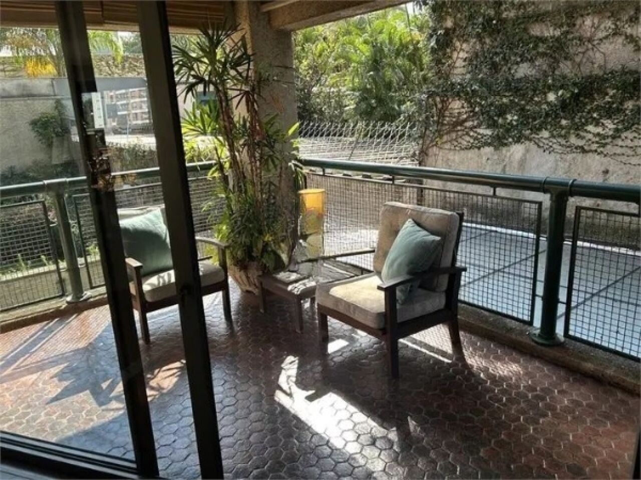 Foto 2 - BR9541