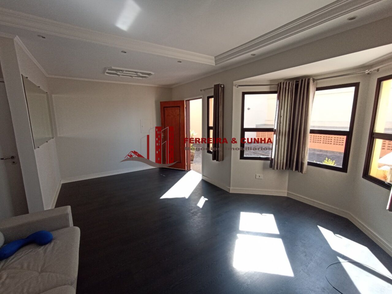 Condomínio para Venda - Vila Gustavo