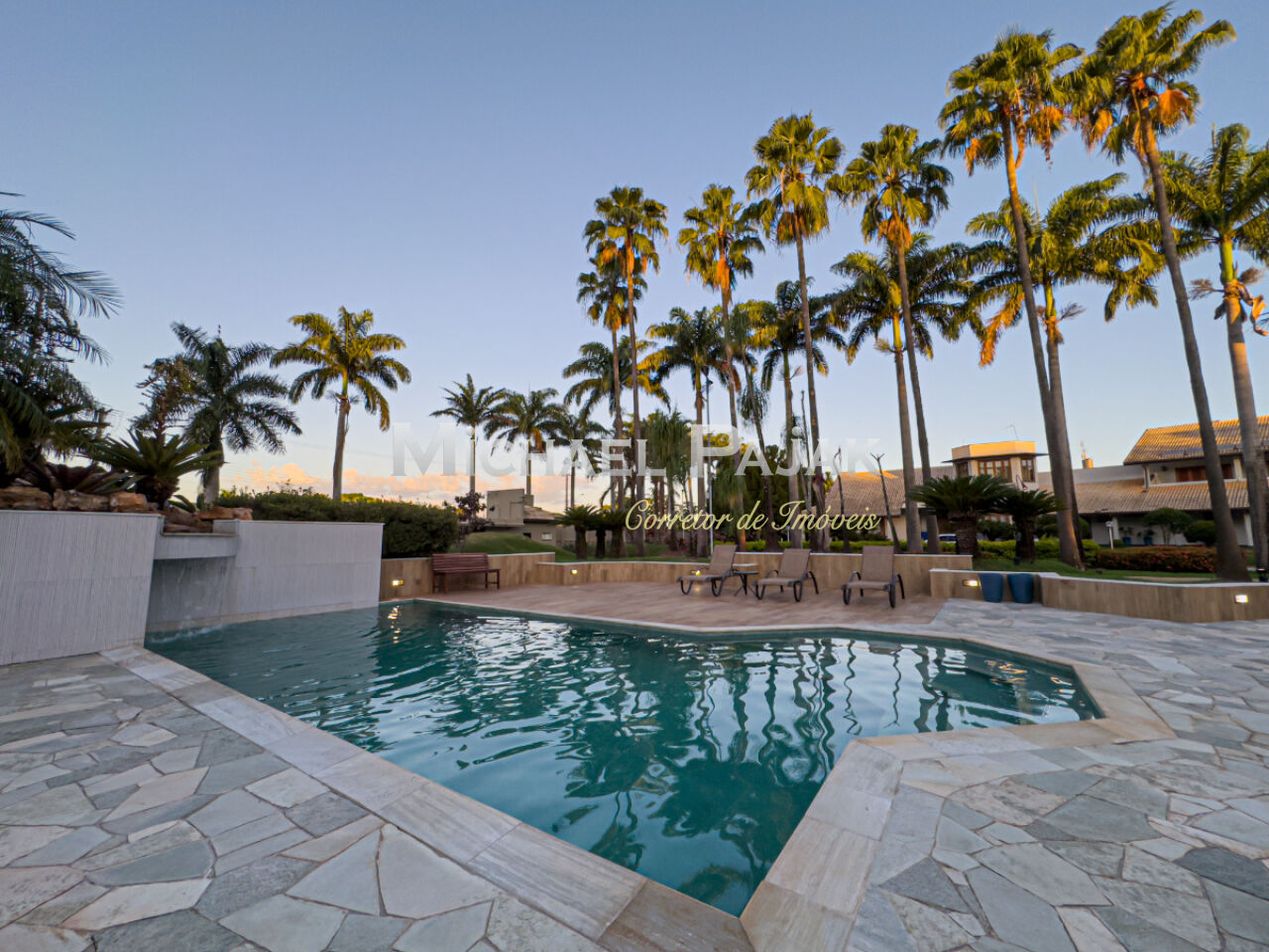 Sobrado para Venda - PLANALTO DO BOSQUE