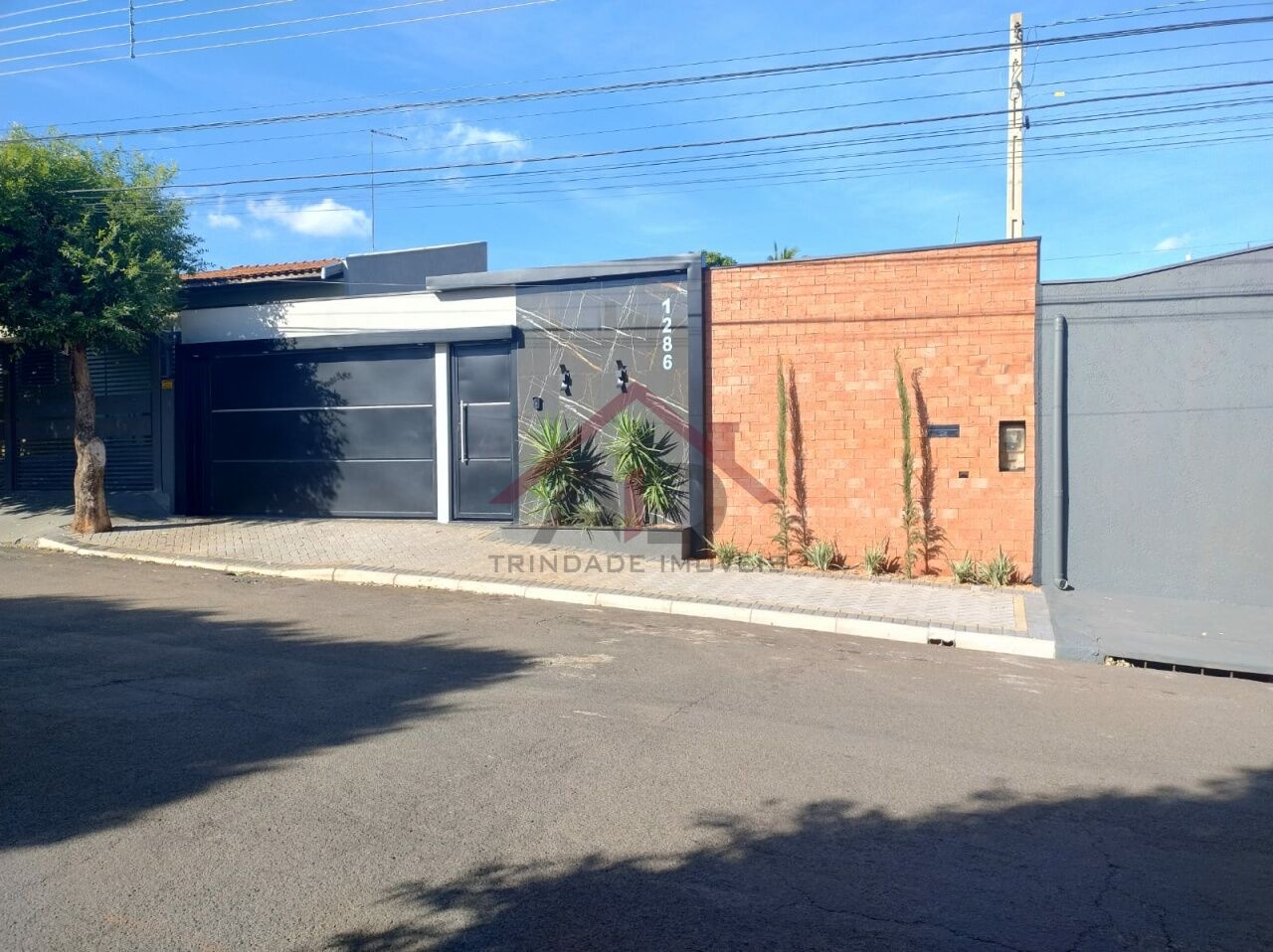 Casa Térrea para Venda - Centro