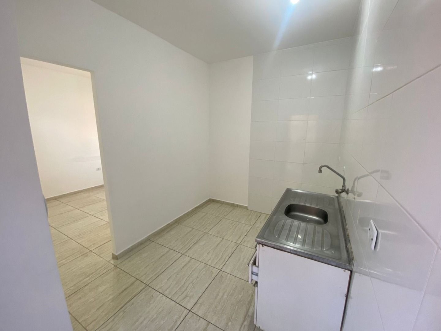 Kitnet para Locação - Quarta Parada