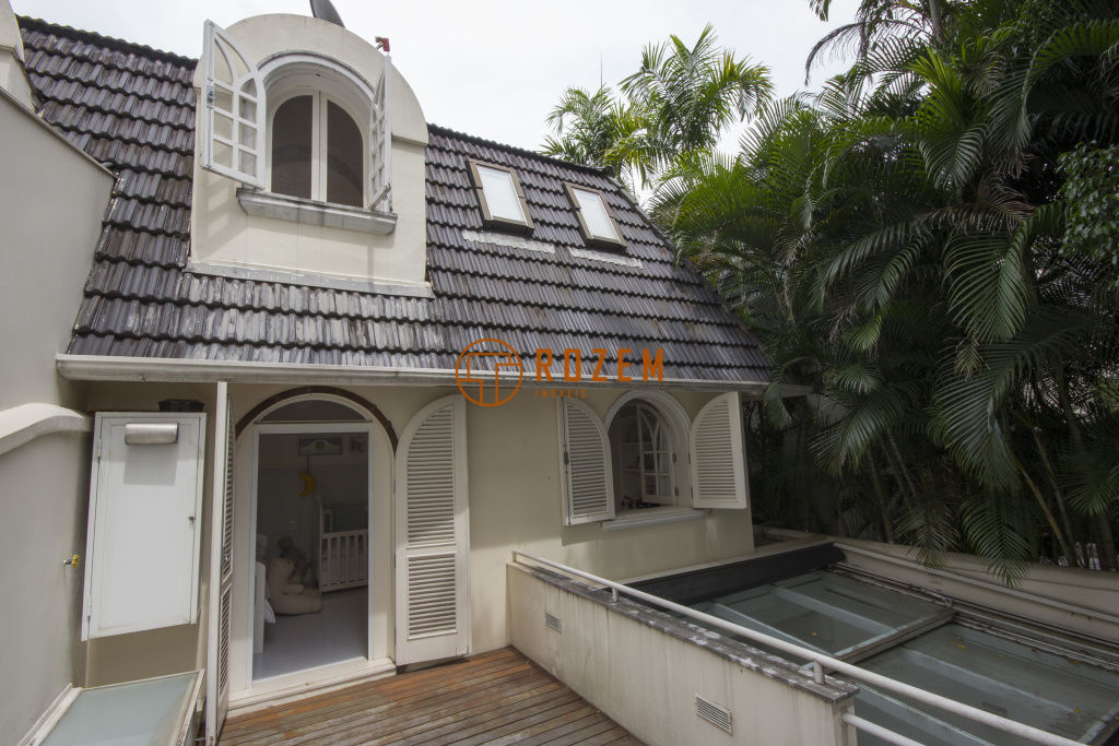 Casa Assobradada para Venda - MORUMBI