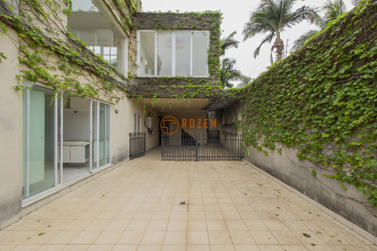 Casa Assobradada para Venda - MORUMBI