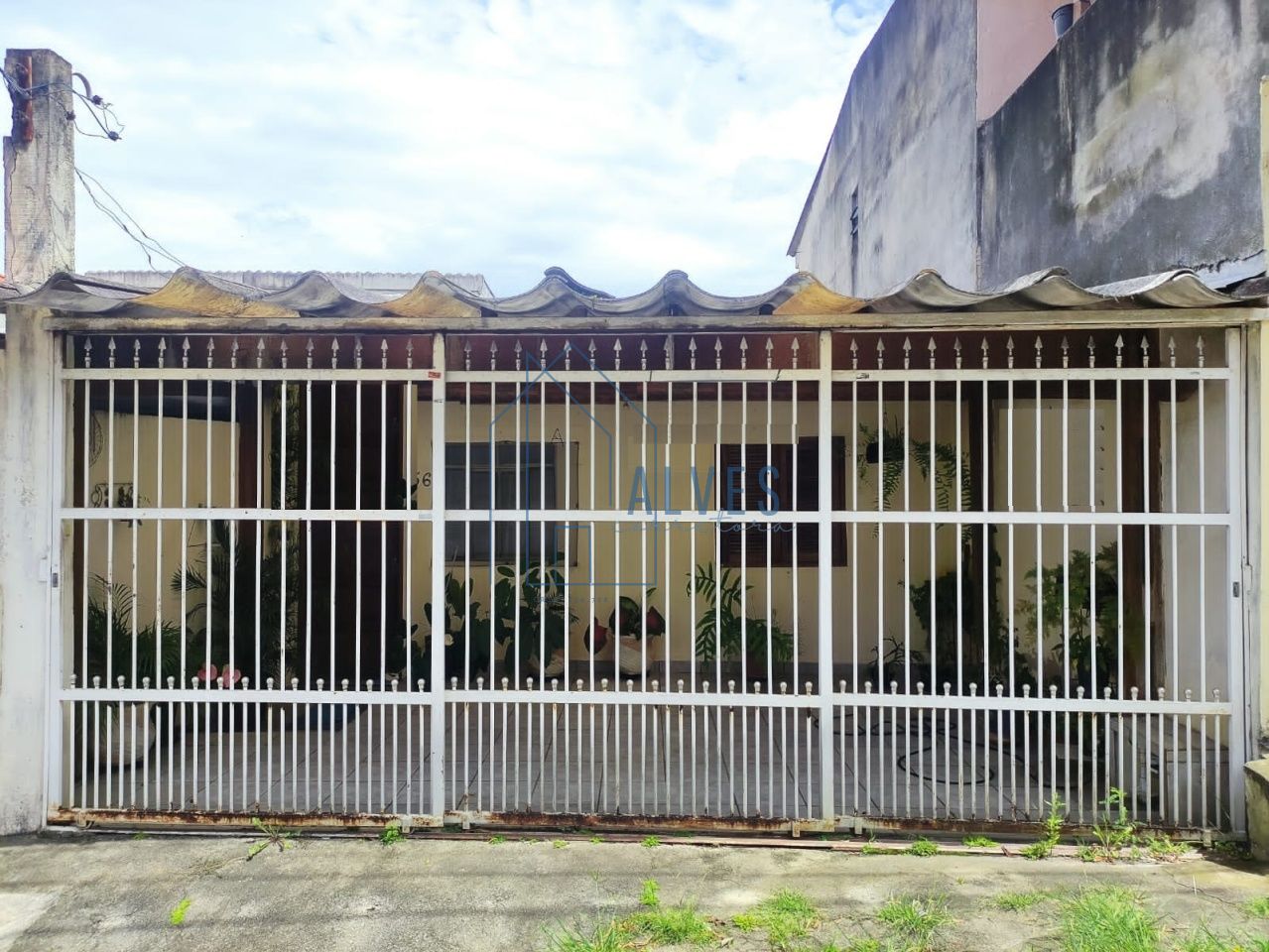 Casa Térrea para Venda - Vila Campo Grande