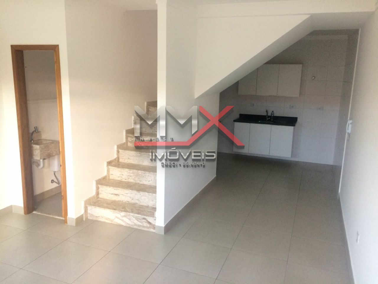 Sobrado para Locação - Santa Teresinha