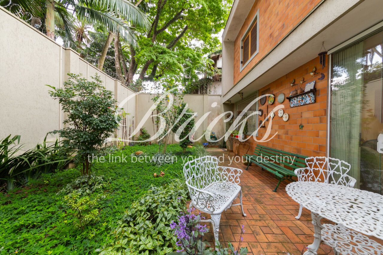 Casa Assobradada para Venda - Campo Belo