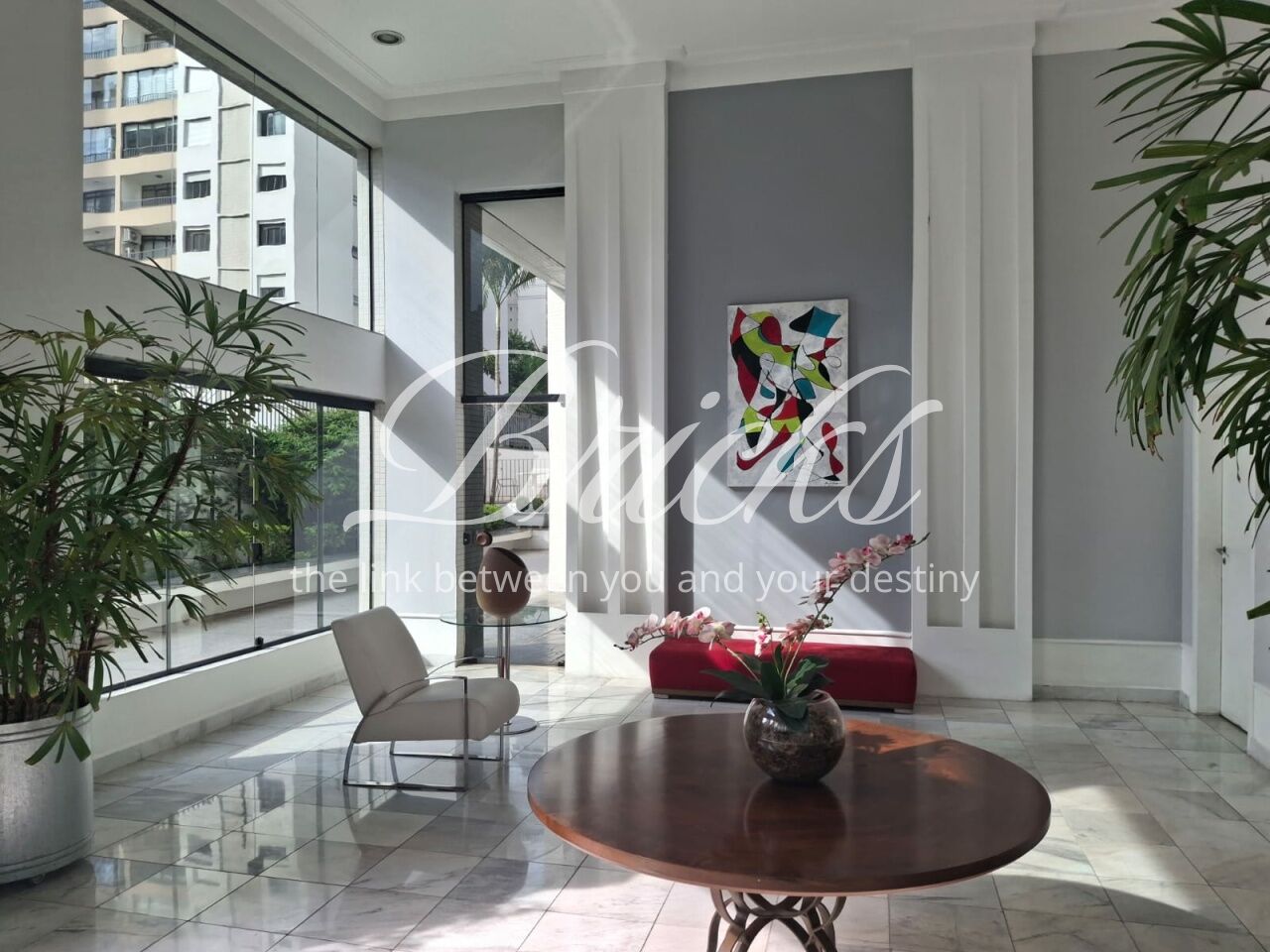 Condomínio para Venda - Moema