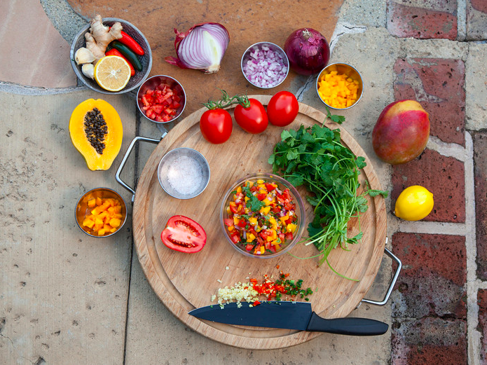 Mango Papaya Salsa Dancin