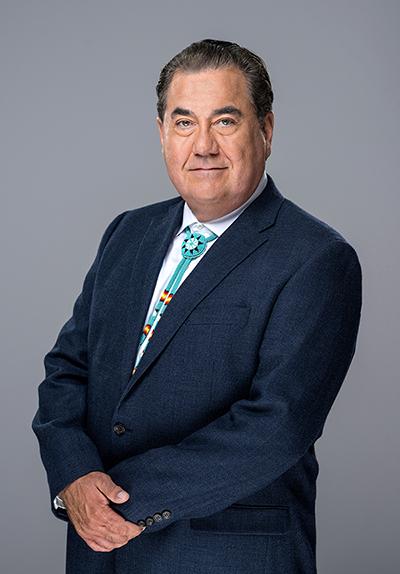 CN-Geoffrey_StandingBear-foto.jpg