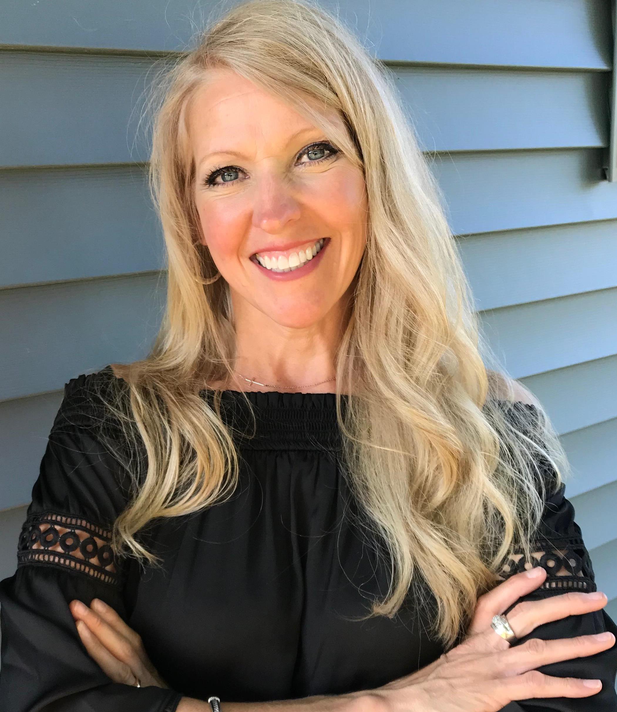 Real Estate Agent Tammy Olsen Mukwonago, WI