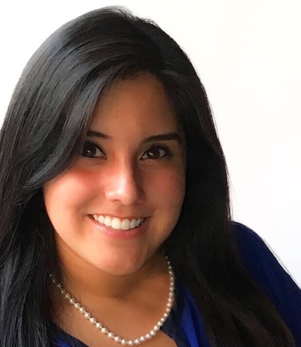 Real Estate Agent Rebecca Bustamante Corpus Christi, TX