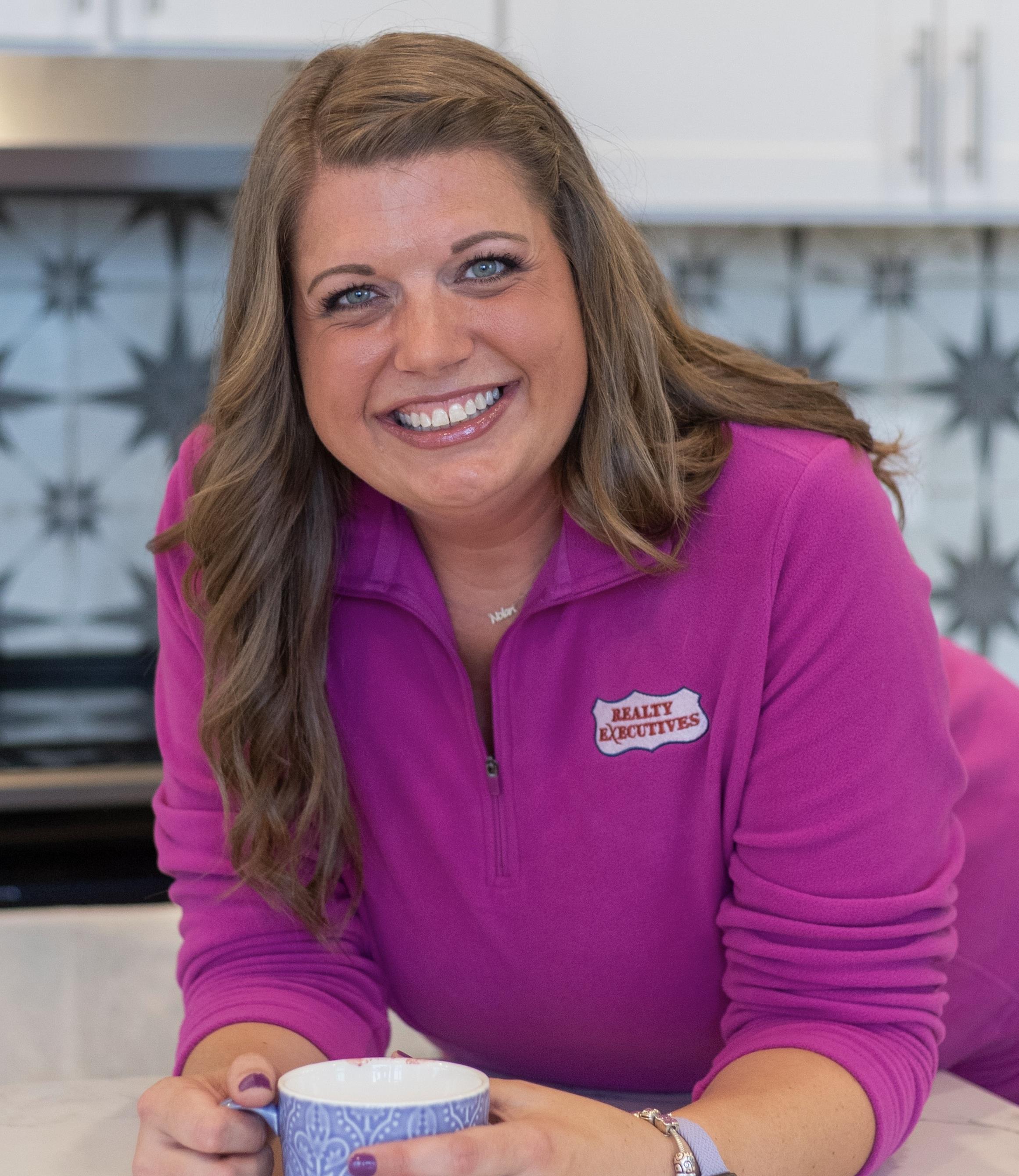 Real Estate Agent Megan Mahler Elkhorn, WI