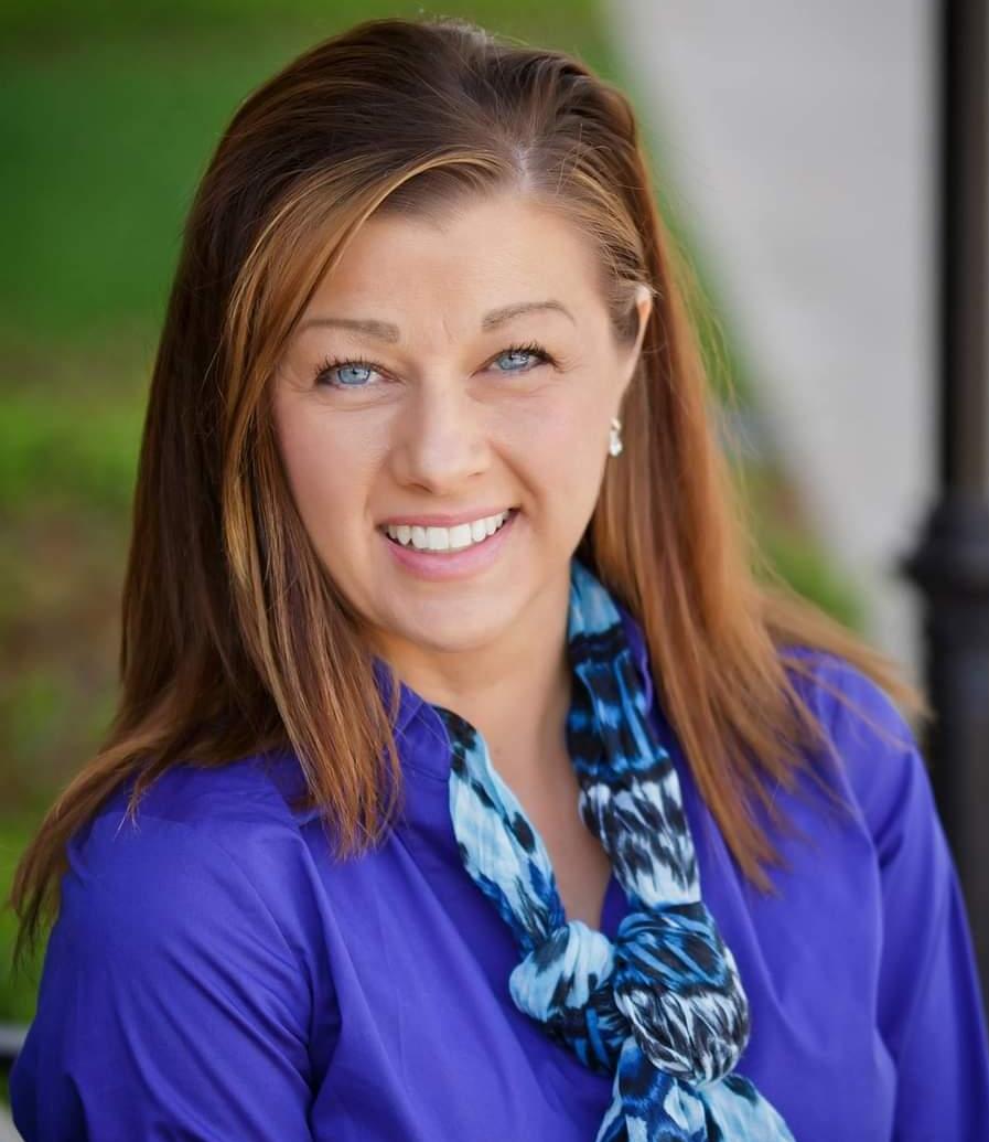 Real Estate Agent Allison Simpson Pigeon TN