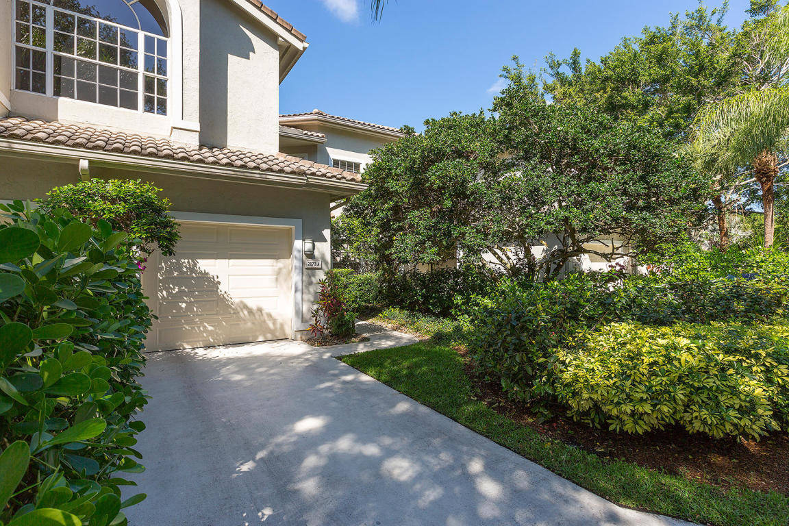 SOLD - 2873 Winding Oak Lane A, Wellington, FL 33414