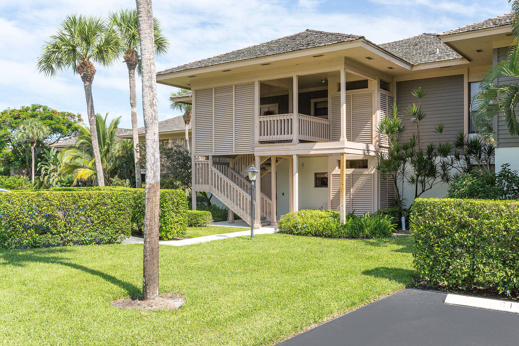 11818 Pebblewood Drive 101 D