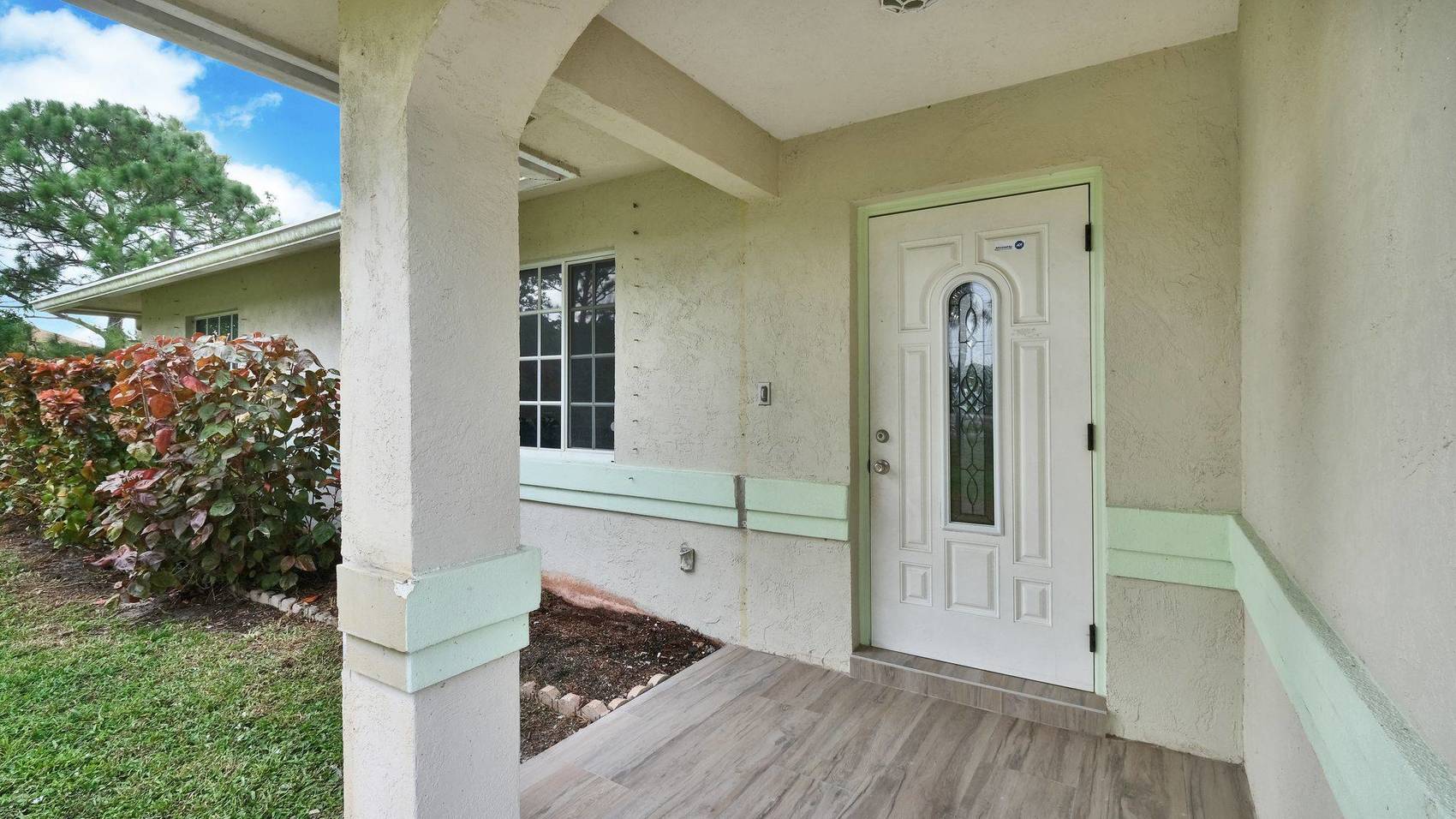 SOLD 17817 81st Lane N, Loxahatchee, FL 33470 - CONTINGENT