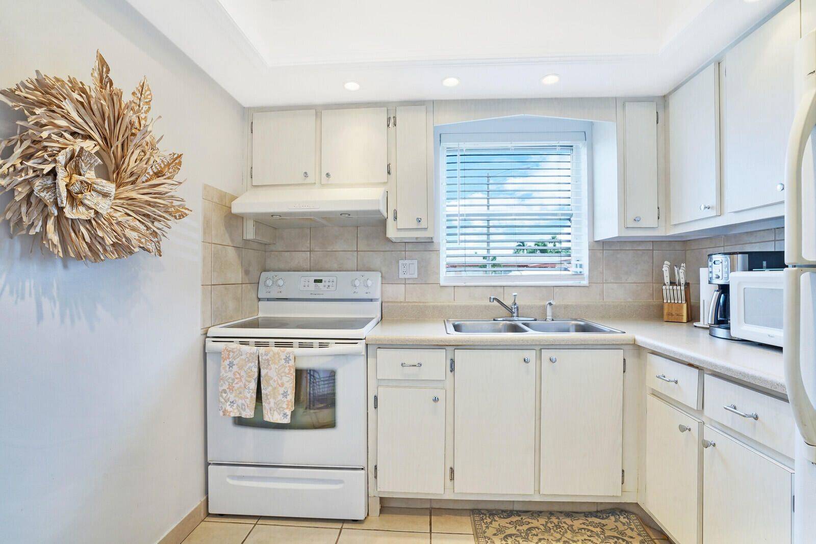 SOLD - 2955 Crosley Drive W H, West Palm Beach, FL 33415