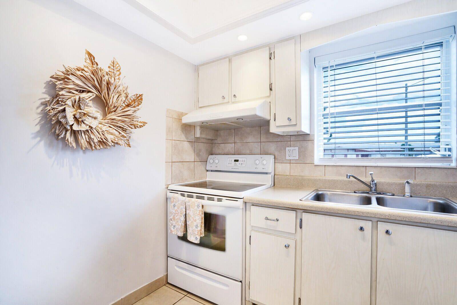 SOLD - 2955 Crosley Drive W H, West Palm Beach, FL 33415