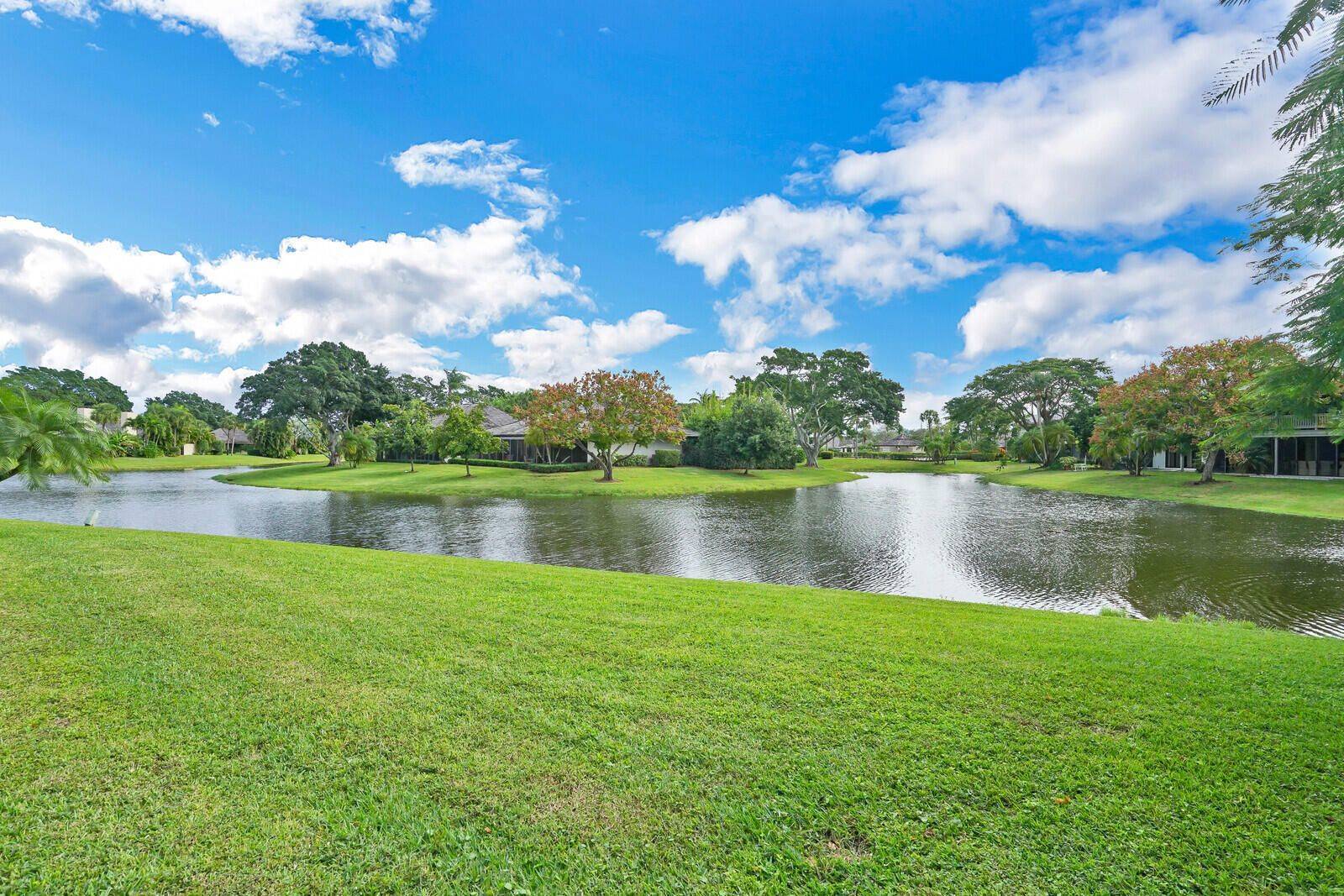 11860 Pebblewood Drive, Wellington, FL 33414