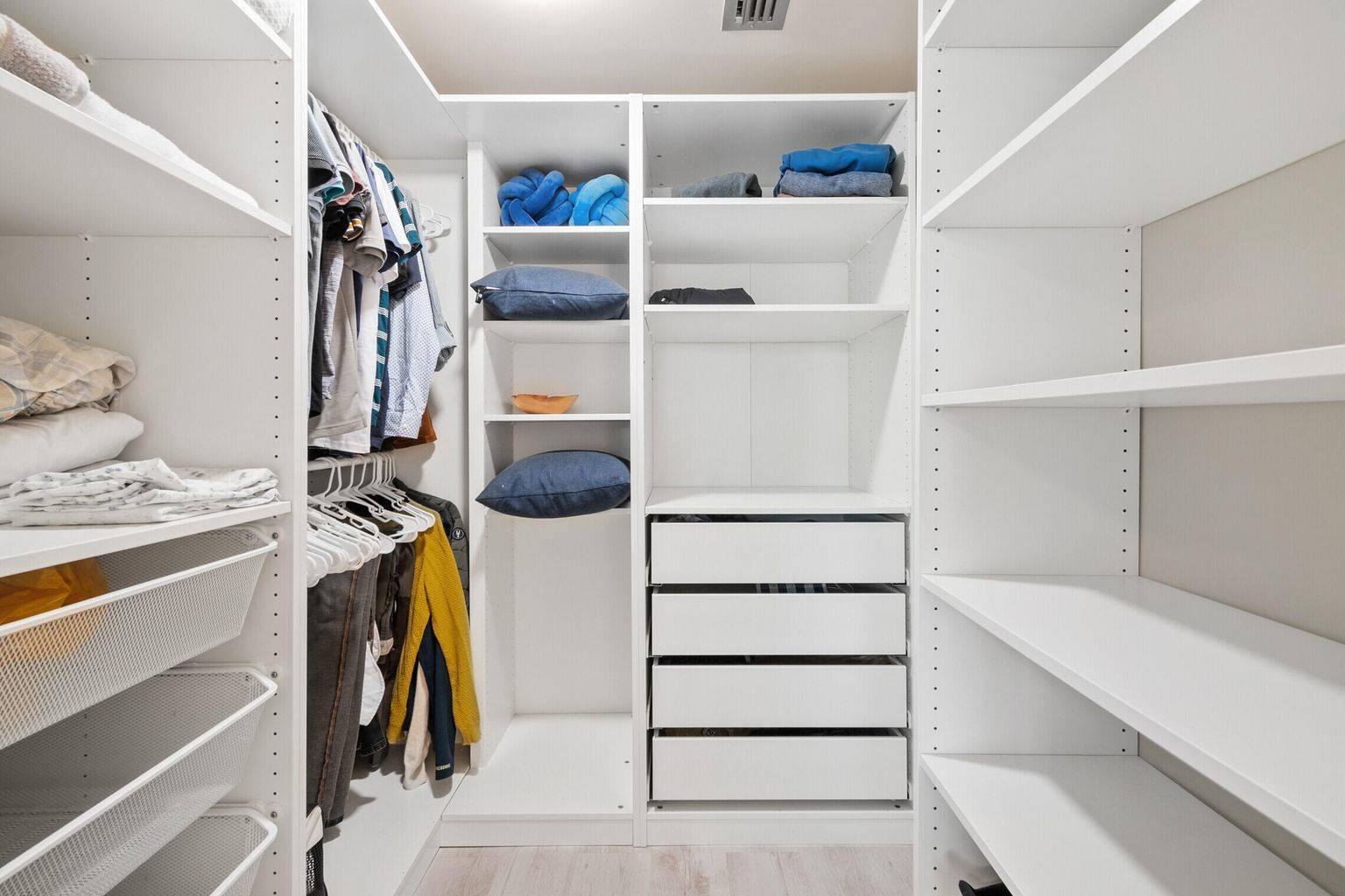 12524 Shoreline Dr 303