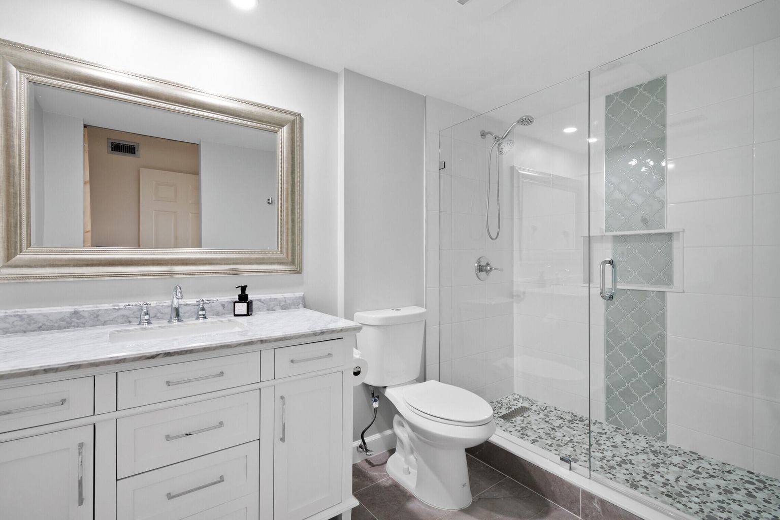 12524 Shoreline Dr 303