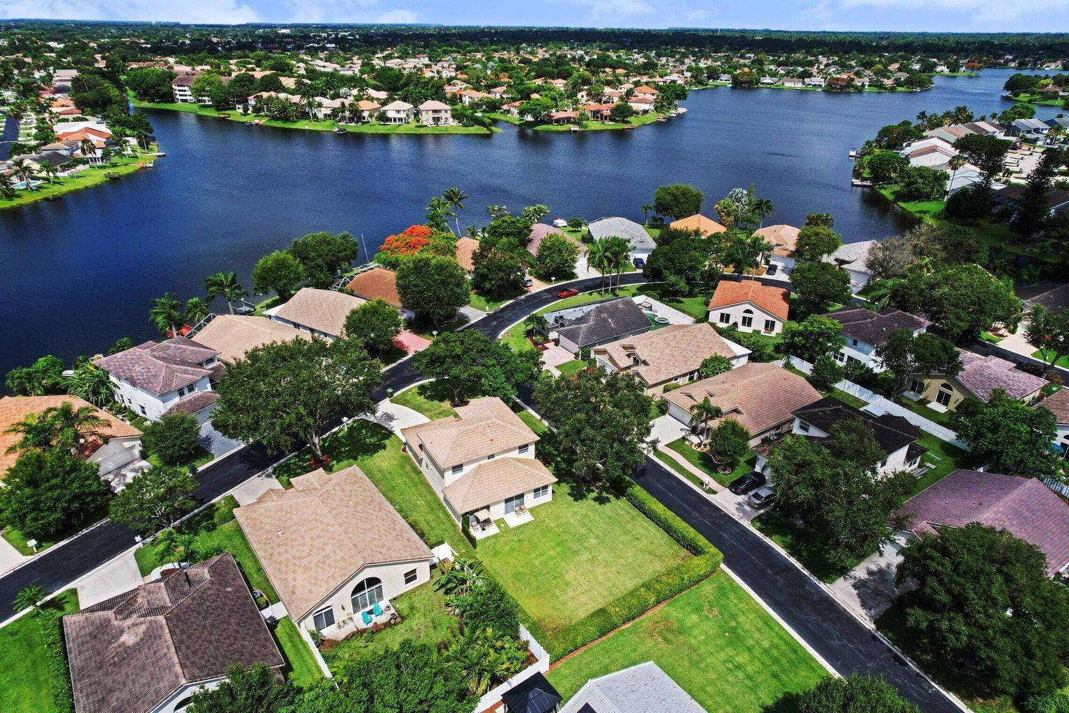 12138 Sunset Point Circle, Wellington, FL 33414