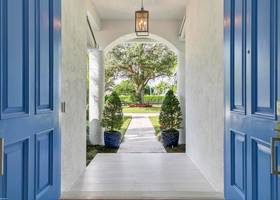 SOLD-1381 Clydesdale Ave