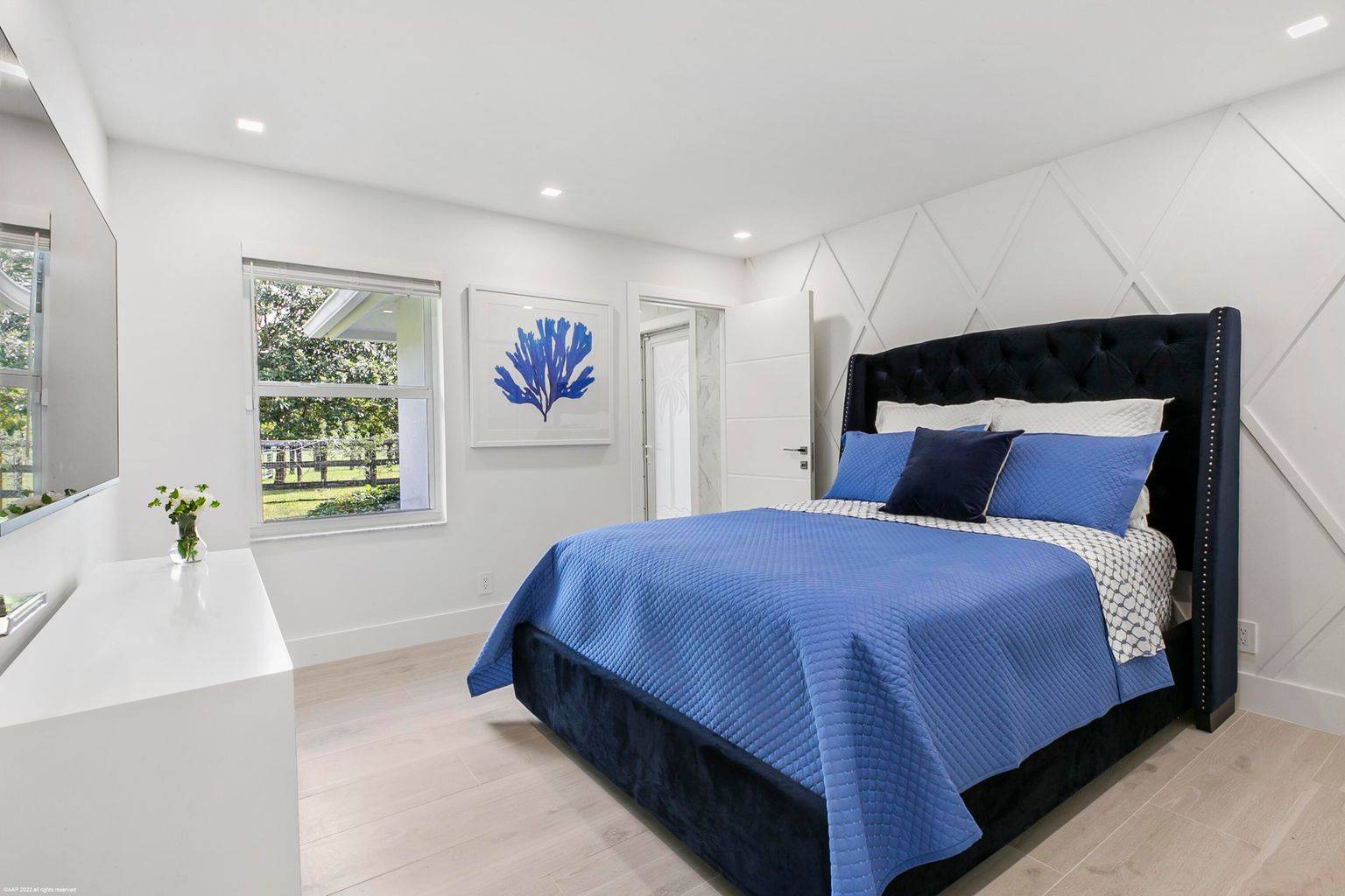 SOLD-1381 Clydesdale Ave