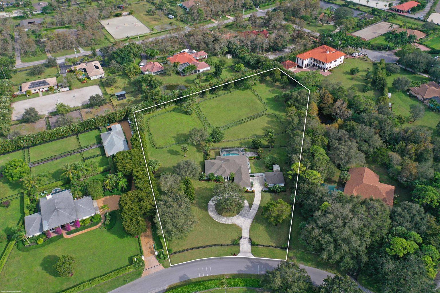 SOLD-1381 Clydesdale Ave