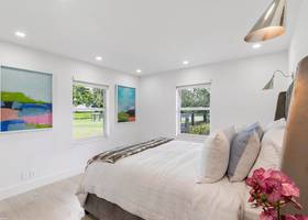 SOLD-1381 Clydesdale Ave