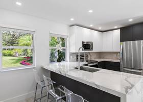 SOLD-1381 Clydesdale Ave